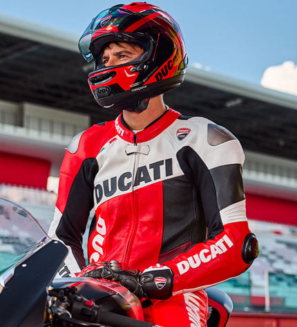 <a href="/collections/ducati-riding-wear" title="All Riding Wear"><strong>ALL RIDING WEAR</strong></a>