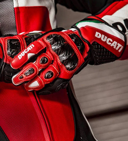 <a href="/collections/ducati-gloves" title="Ducati Gloves"><strong>GLOVES</strong></a>